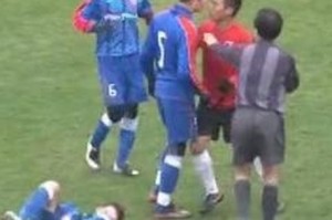  马赛德比战平局收场，球迷冲突引发关注  