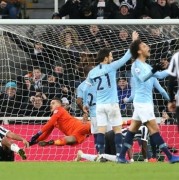  曼城主场不敌阿斯顿维拉丁丁伤退成转折点  