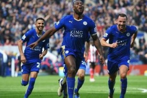  曼城铁卫头槌制胜，连续十场零封创英超新纪录  