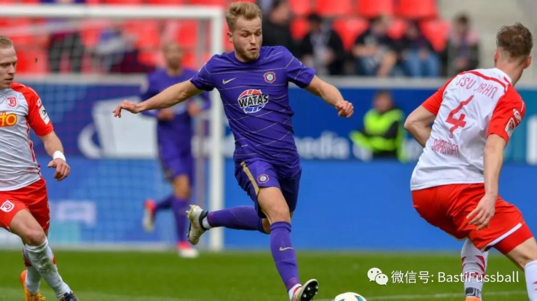  柏林赫塔主帅突然辞职，助教暂代主教练  