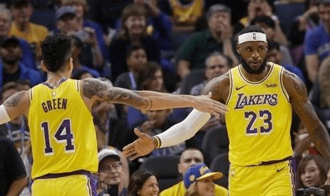  热火阿德巴约25+20完胜尼克斯  